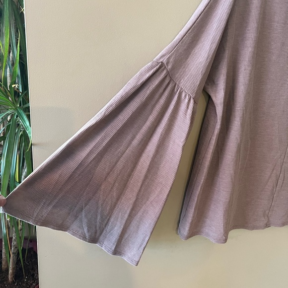 NWT Xhilaration Mauve-Taupe Waffle Knit Top with Bell Sleeve - Picture 7 of 12